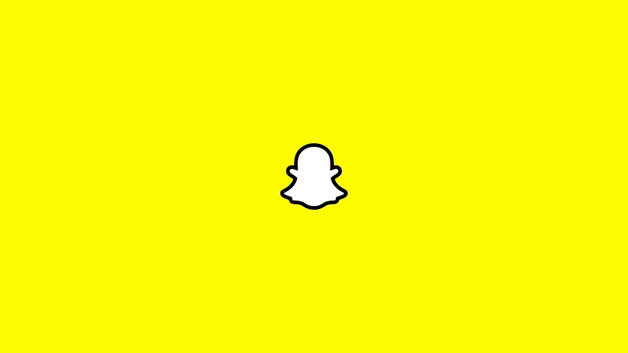 Официальный логотип Snapchat на жёлтом фоне к сообщению об изменениях Spotlight