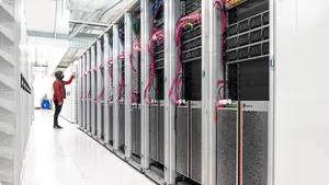 Стойка Cerebras Wafer-Scale Cluster перед IPO компании