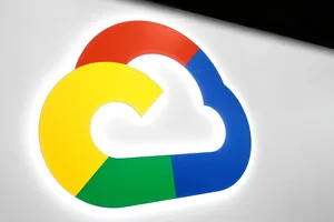 Логотип Google Cloud на стенде компании к материалу о Gemini API keys и AI security